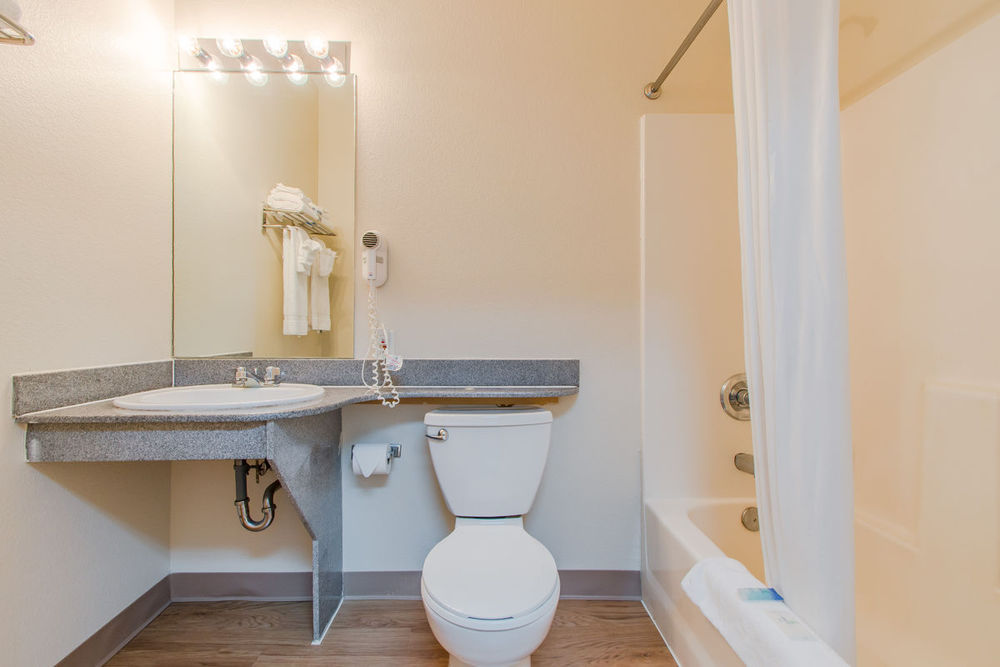 Intown Suites Extended Stay コロラドスプリングス 部屋 写真