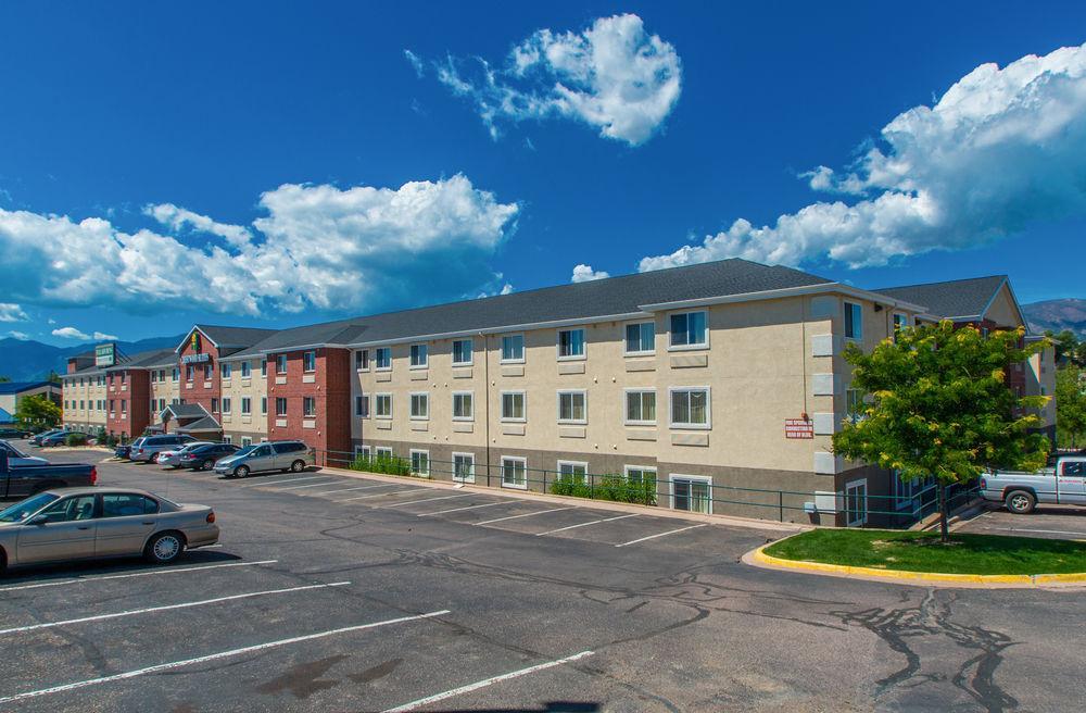 Intown Suites Extended Stay コロラドスプリングス エクステリア 写真